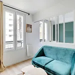 Cosy And Bright Flat Menilmontant
