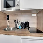 Cosy And Bright Flat Menilmontant